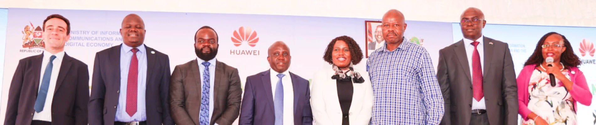 Humphrey-Muchuma-giving-to-children's-home-4